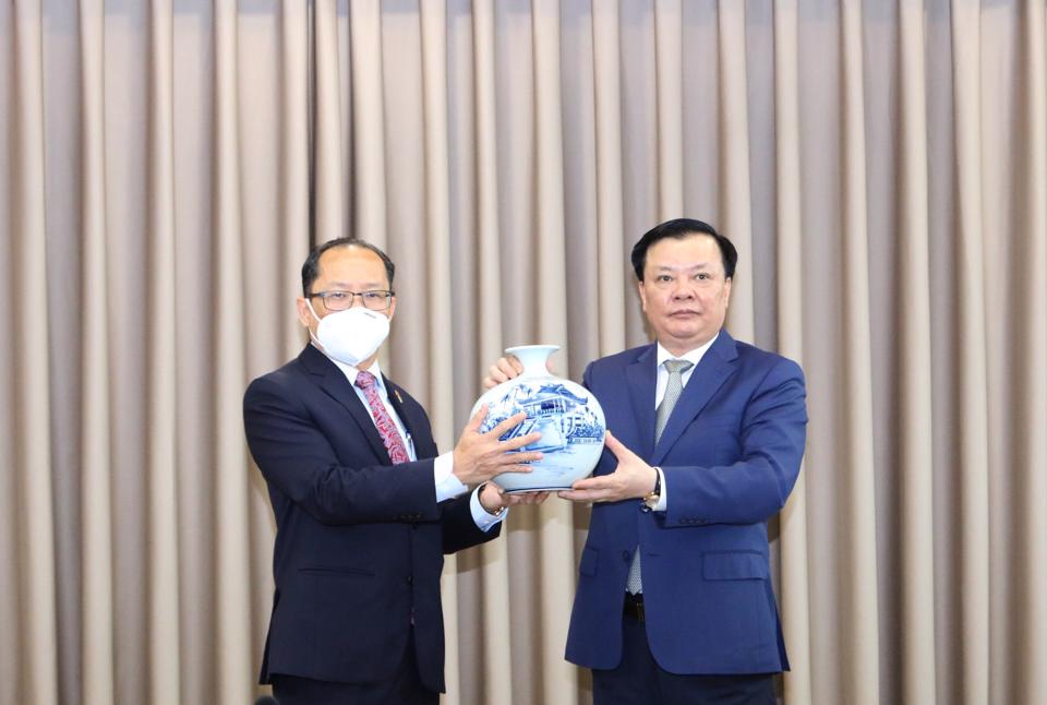Hanoi always accompanies and supports Cambodia in construction and development